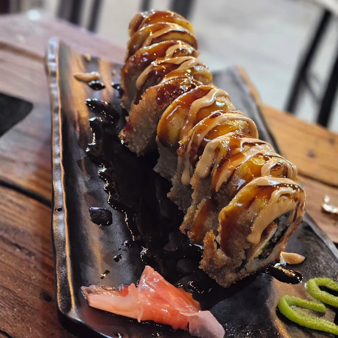 2 Sushi Premium del Menú + 1 Entrada + 2 Bebidas por solo $12 en Sushi Street - Image 6