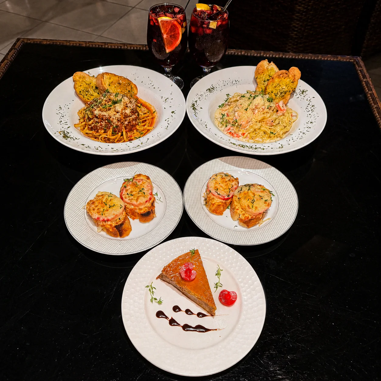 2 Pastas + Entrada de Bruschettas + 2 Copas de Sangrías y Postre por $18 en Restaurante Sabores – Chiriquí - Image 4