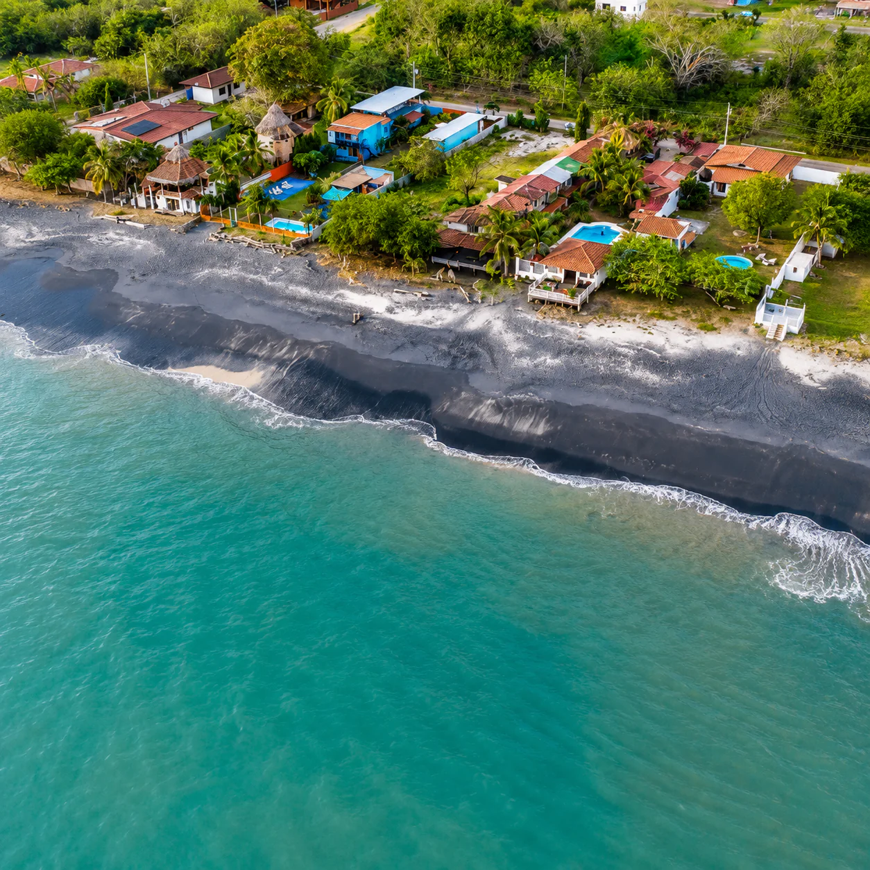 Estadía en Bungalow para hasta 6 Personas + Piscina y Playa por $150 en Bungalow Marvella - Image 4
