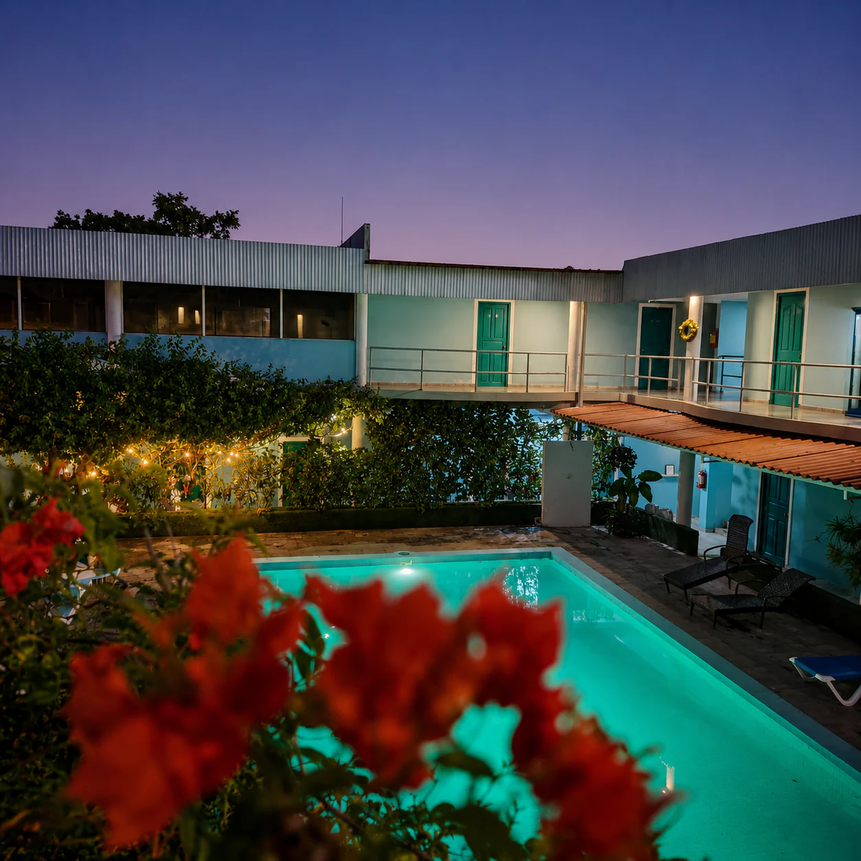 Estadía de 2 días y 1 noche para 2 personas + Desayuno + Piscina por solo $60 en Hotel Pacific Coast - Image 11